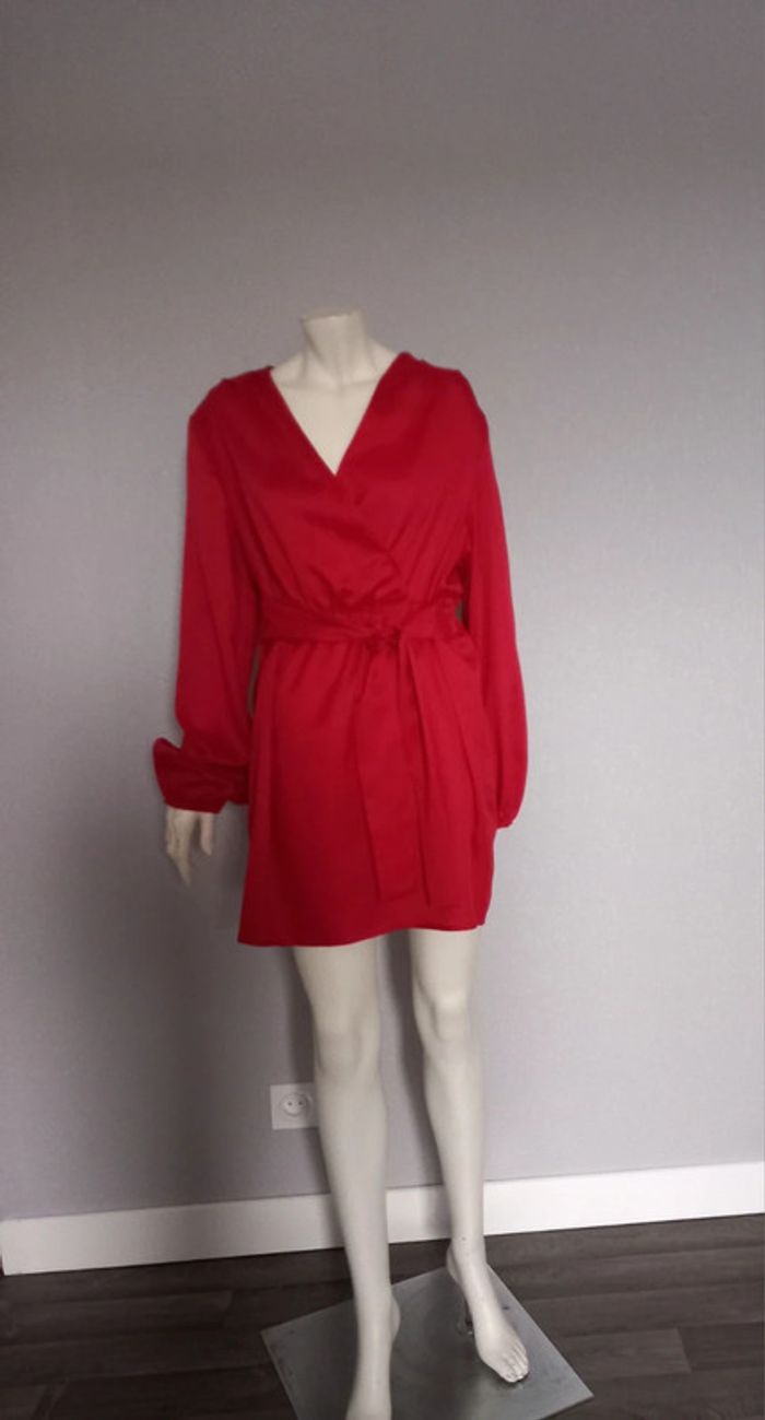 Belle robe chic neuve XXL. Couleur bordeaux.