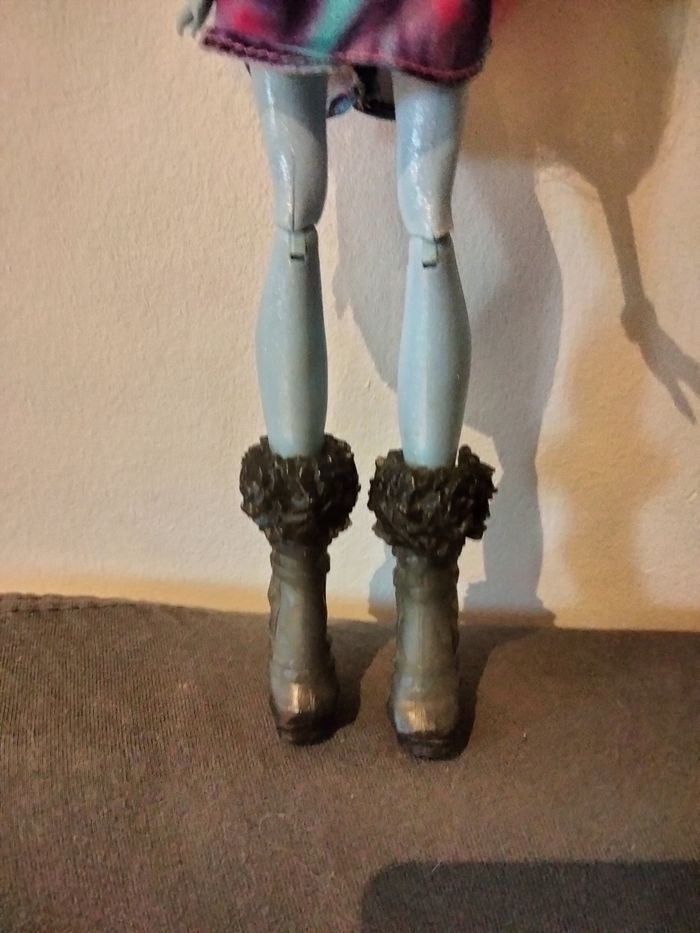 Monster high - Abbey bominable édition high school - photo numéro 5