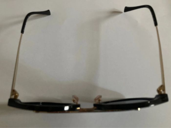 Lunettes de soleil  avec étui - photo numéro 6