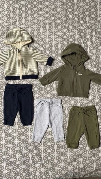 Lot de pantalon et veste de survêtement