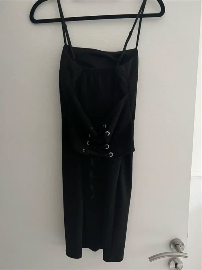 Robe moulante noire - photo numéro 3