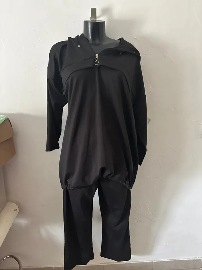 Ensemble, Femme, 772