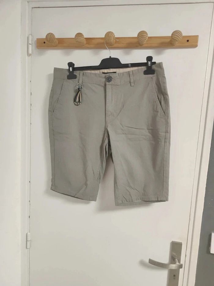 Short motif rayé