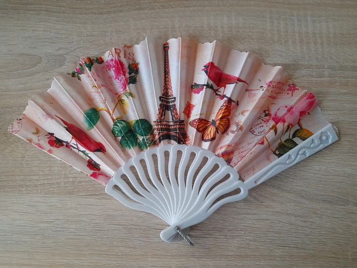 Joli éventail neuf 🥵
