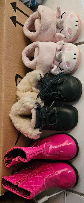 Chaussures fille bottes et chaussons