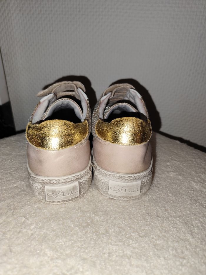 Baskets doré - photo numéro 2