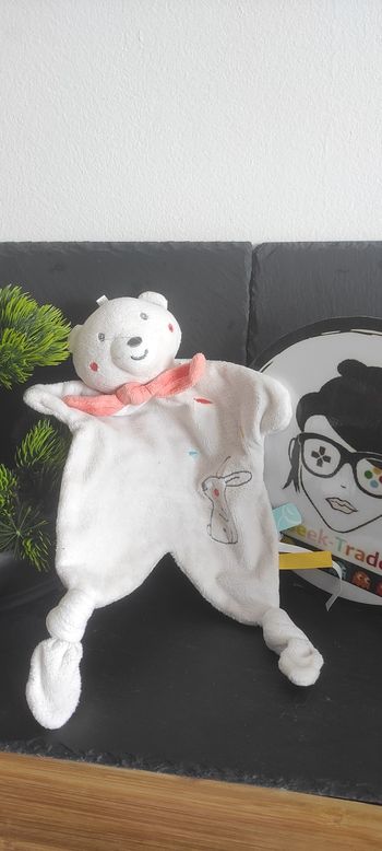 Doudou Tetinou Doumou blanc Ours Crème orange Sucre d'Orge lapin noeud bleu Rond