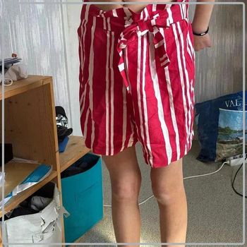 Short à rayure taille 34 marque naf naf