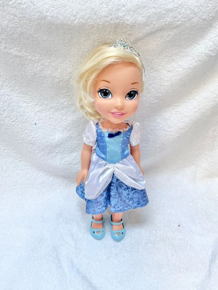 Poupée princesse Disney cendrillon