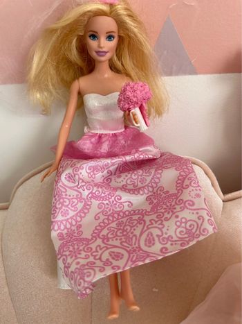 Poupée Barbie mariée
