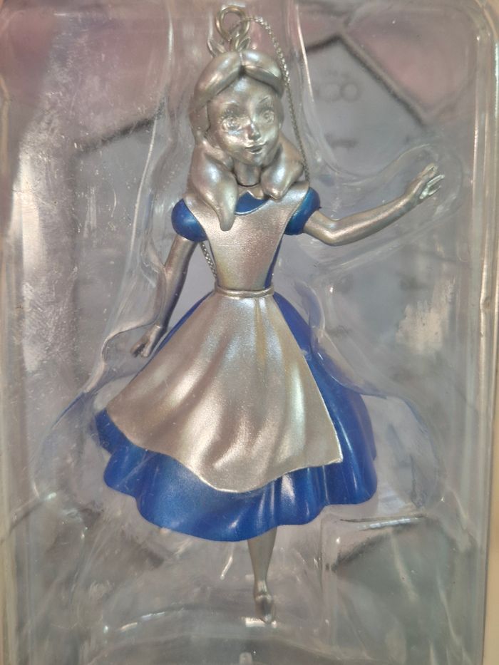 Figurine Disney Happykuji 2023 : Alice au Pays des Merveilles - photo numéro 4