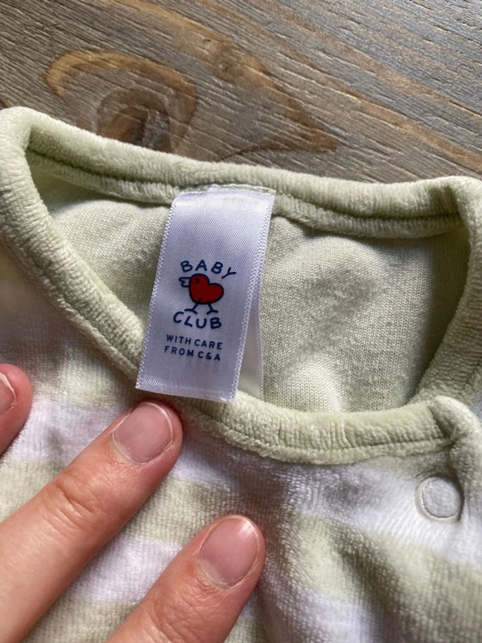 Grenouillère sans manche verte et blanche vache 1mois - photo numéro 3