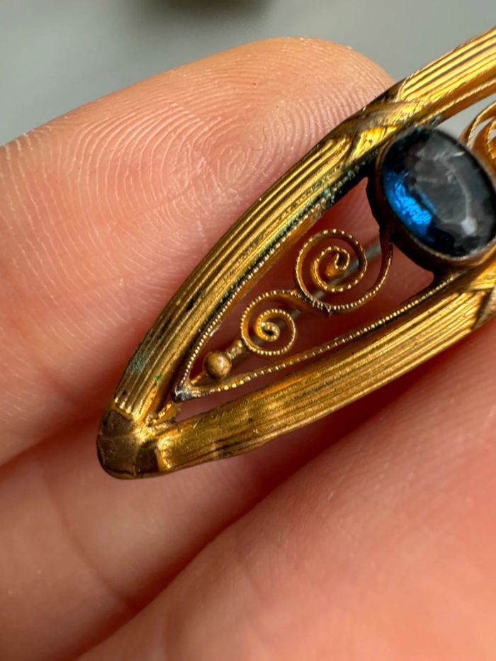 Broche - photo numéro 2