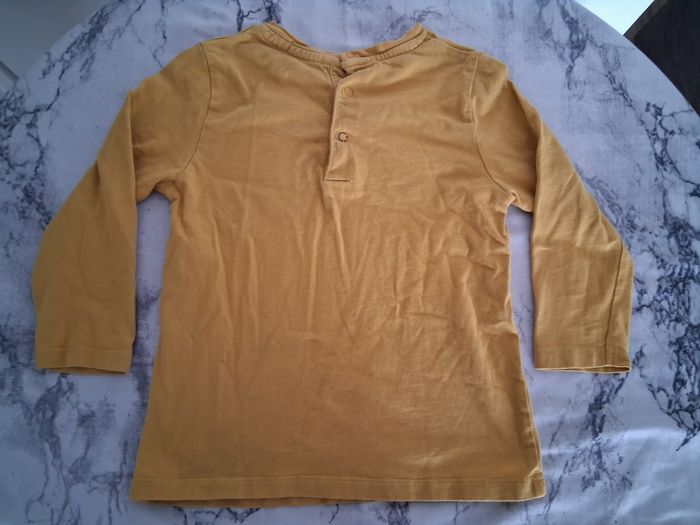 T-shirt manche longue garçon taille 23 mois - photo numéro 2
