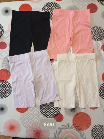 Lot 4 shorts leggings comme neuf taille 6 ans