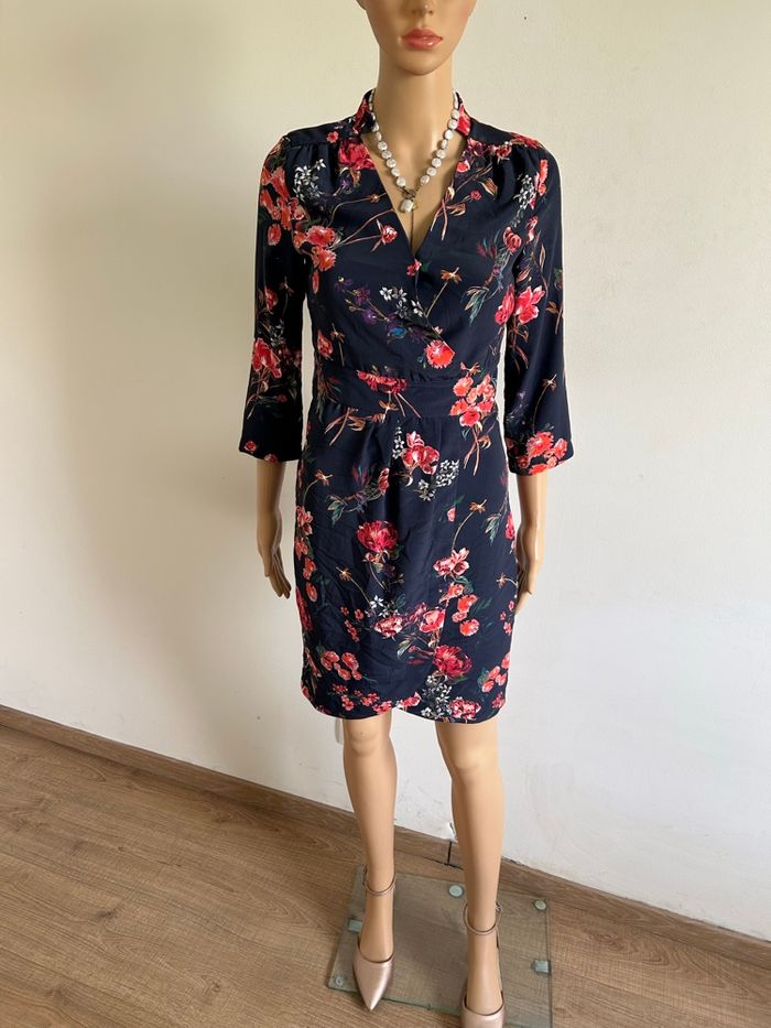 Robe bleue marine et fleurie neuve Morgan taille 34 - photo numéro 3
