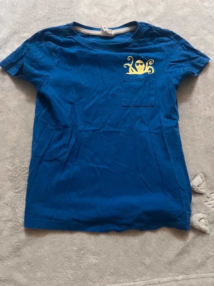 T-shirt bleu