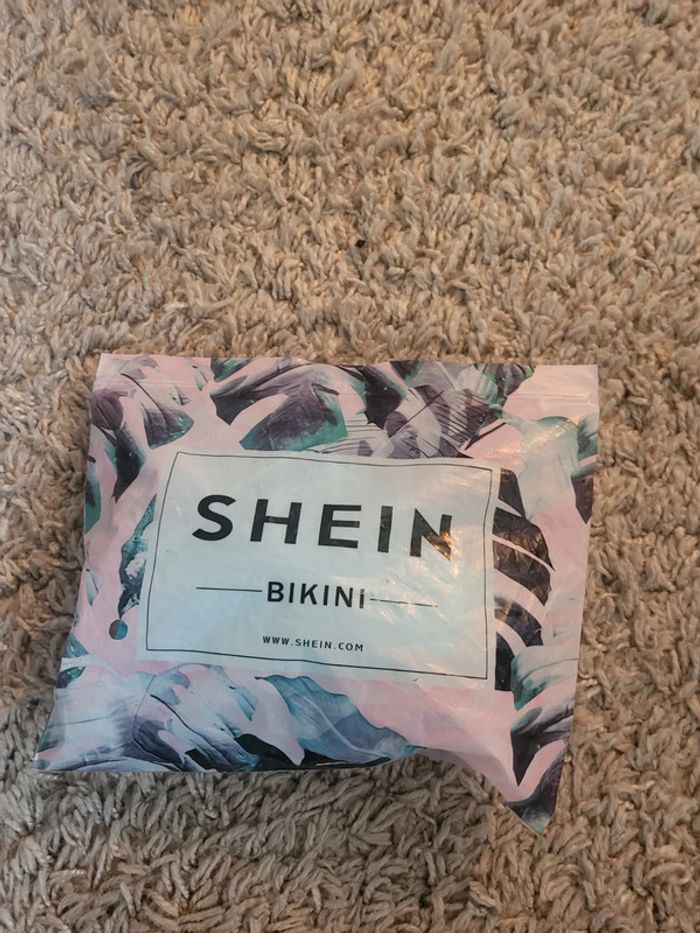 Magnifique bikini bleu taille m neuf dans son emballage d'origine shein - photo numéro 3