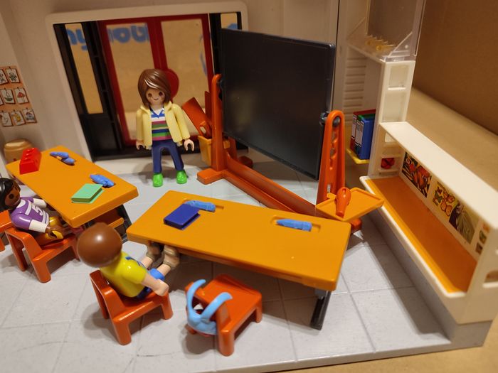 Playmobil 6865 Ecole avec salle de classe - occasion - photo numéro 4