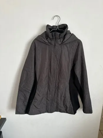 Veste, champion
