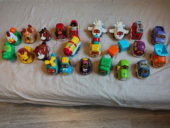 Lot de 21 véhicules et animaux Tut Tut bolides Vtech TBE