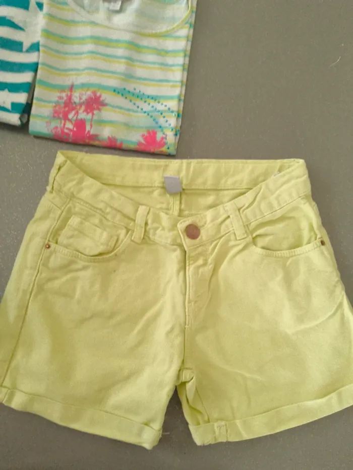 Lot t shirts et shorts - photo numéro 7