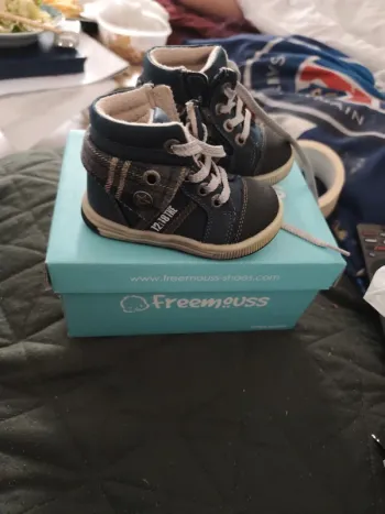 Chaussure porter qune fois taille 19