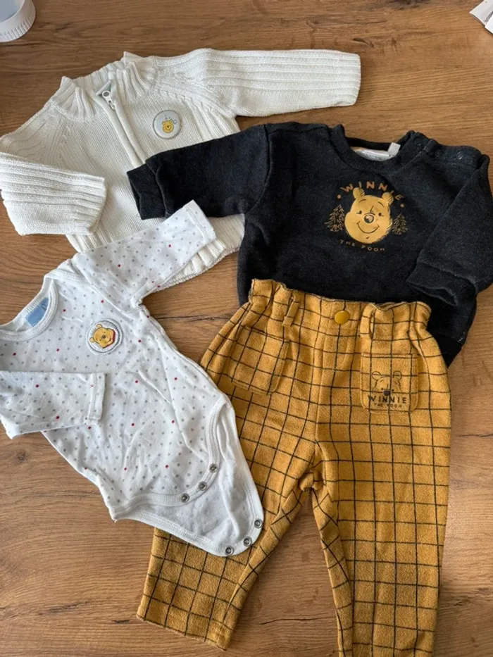 Ensemble body pantalon pull gilet Winnie l’ourson