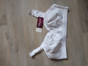 soutien gorge 90C playtex blanc neuf sans armature sans mousse