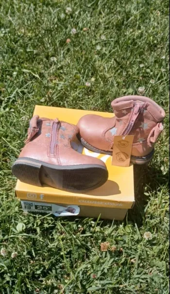 Bottines neuves fille taille 20