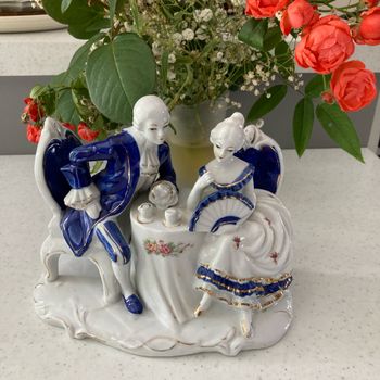 2 personnages en porcelaine