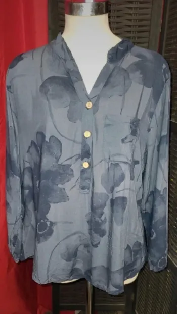 Magnifique blouse fleurie 40/42