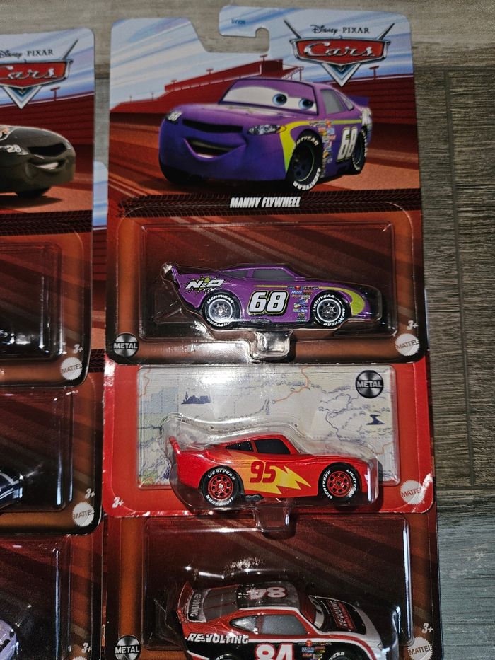 Lot de 10 voitures cars Mattel neuves Disney Pixars Prix bas - photo numéro 3
