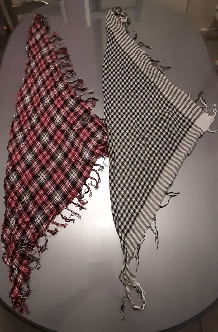 2 foulards