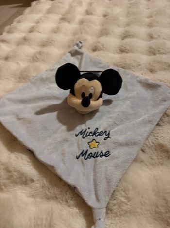 Doudou Mickey Disney