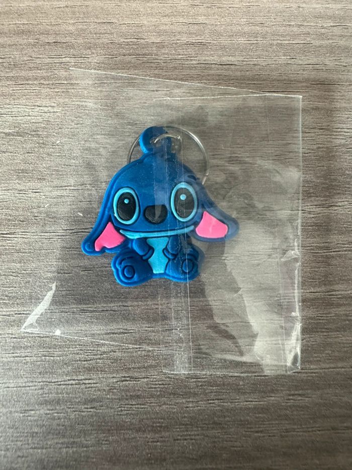 Porte clé stitch en silicone mou Disney