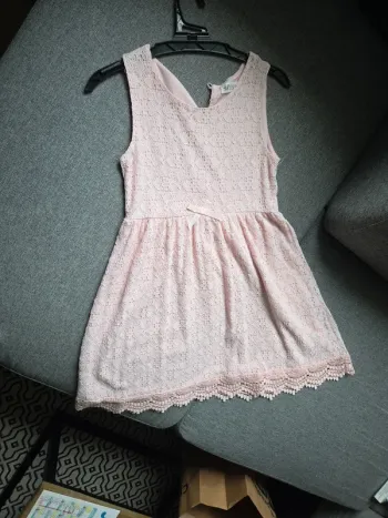 Robe effet brodé
