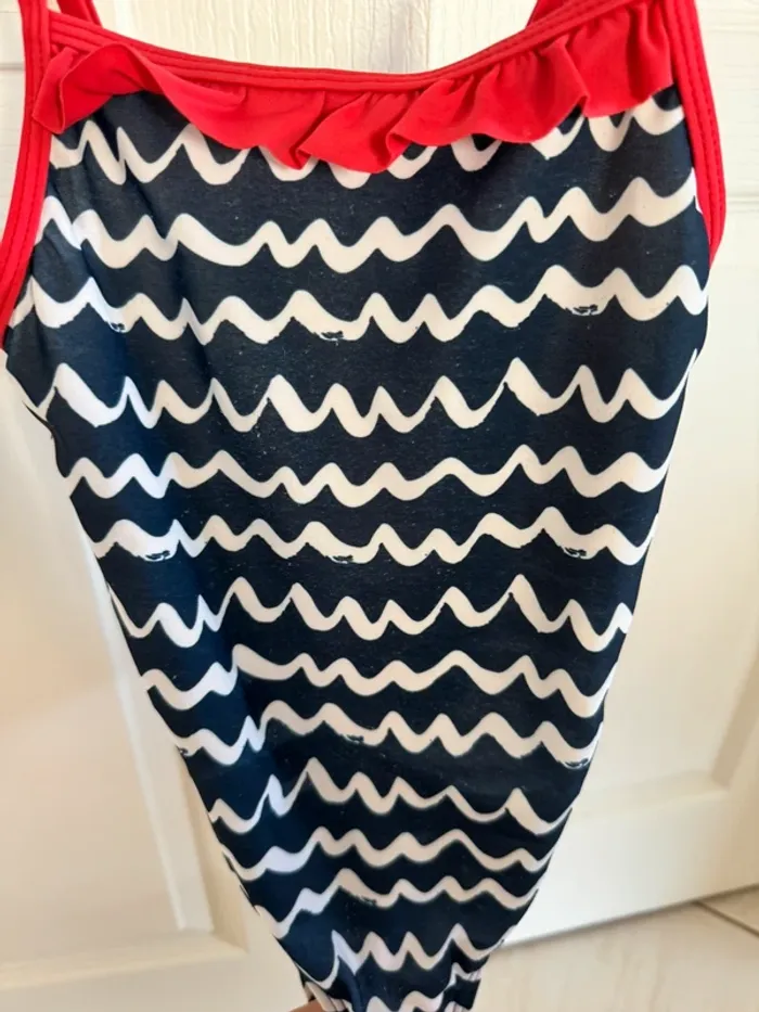 Maillot de bain fille une pièce 6 ans bleu marine et rouge en bon état - photo numéro 5