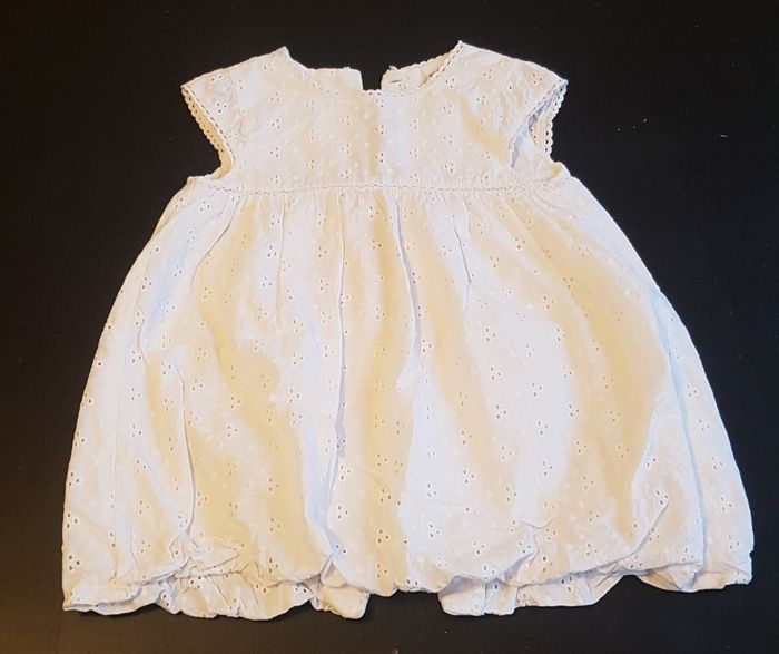 Robe blanche 12 mois