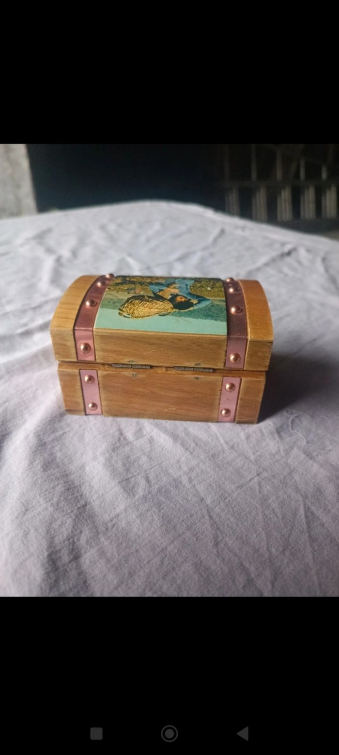 Petite boîte vintage - photo numéro 4