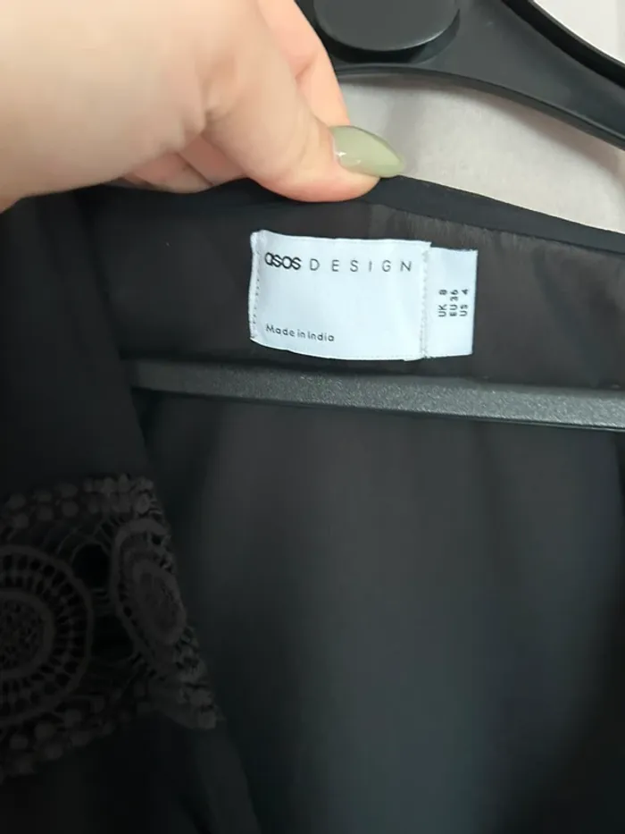 Robe noire - photo numéro 4