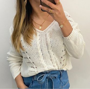 Superbe Pull Court Col V Taille M