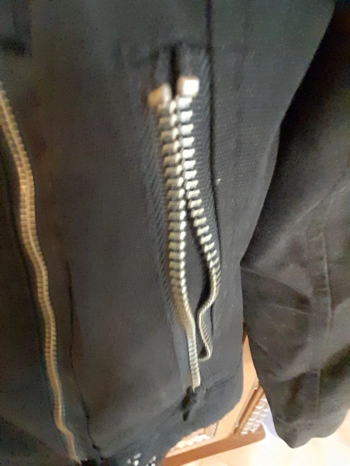 Veste noire - photo numéro 3