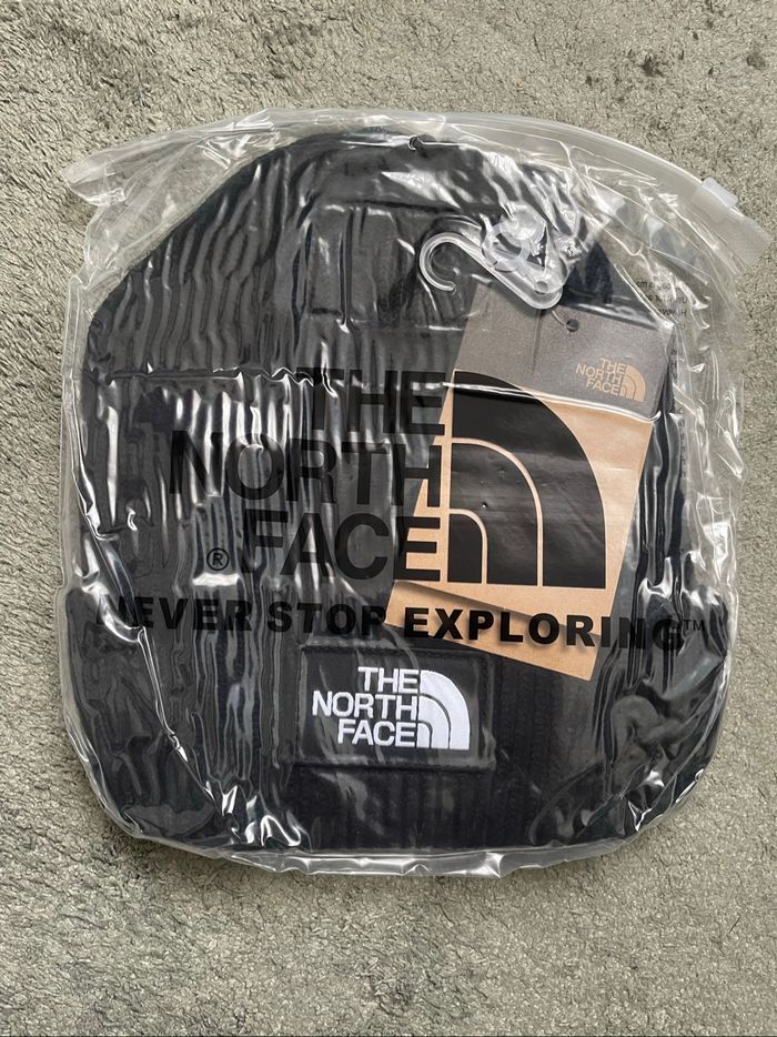 Vend bonnet the north face neuf - photo numéro 2