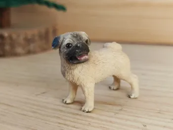 Schleich Chien pékinois Figurine animal de compagnie