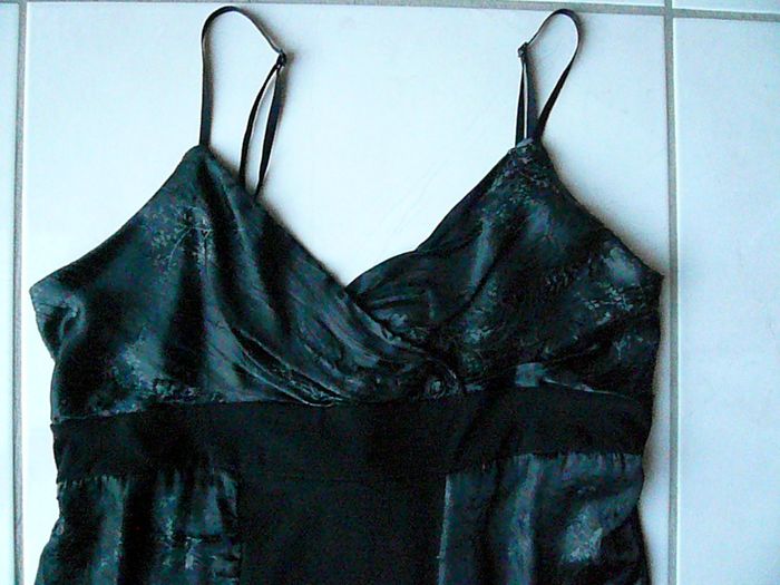Robe noire bi matière T44 - photo numéro 3