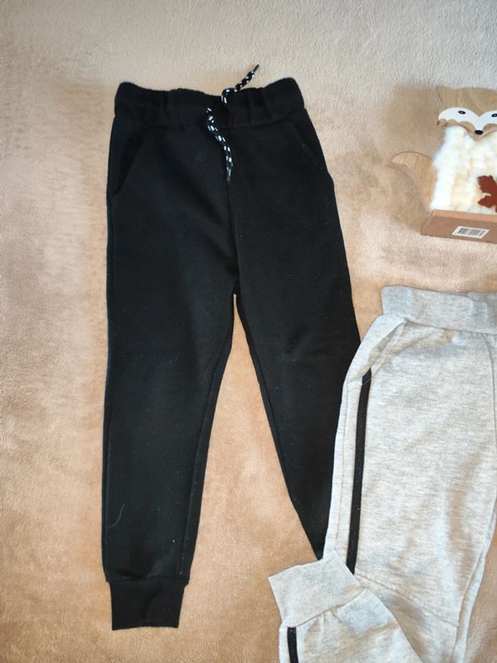 Lot de 3 joggings 4 ans - photo numéro 4