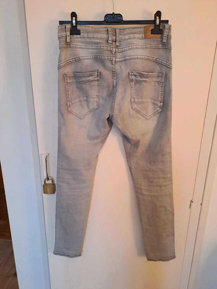 Pantalon gris clair - photo numéro 2