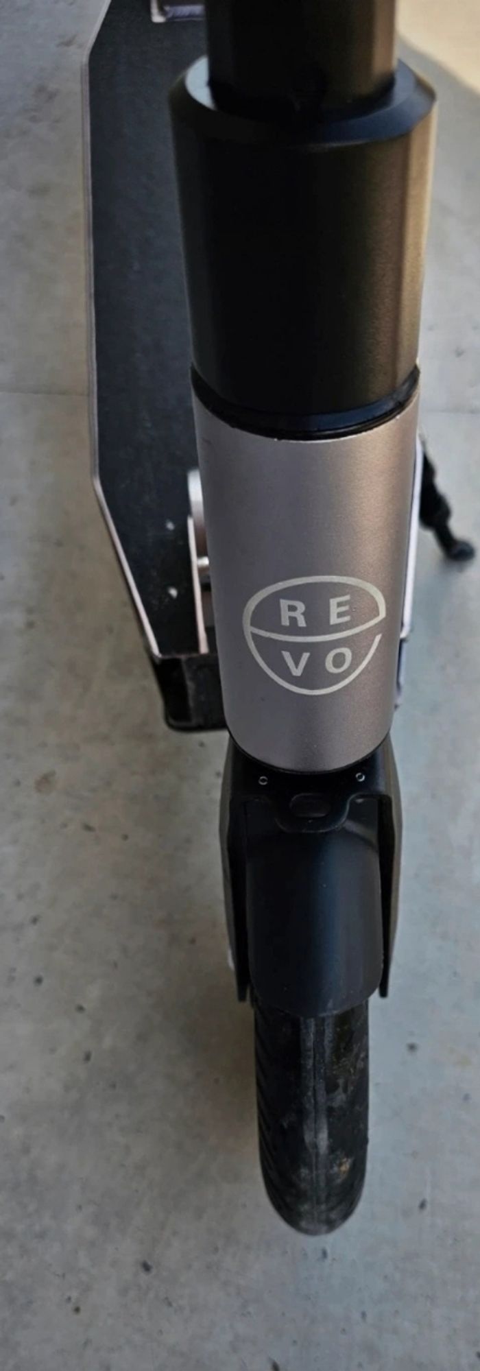 Trotinette électrique Revolt 2.0 - photo numéro 2