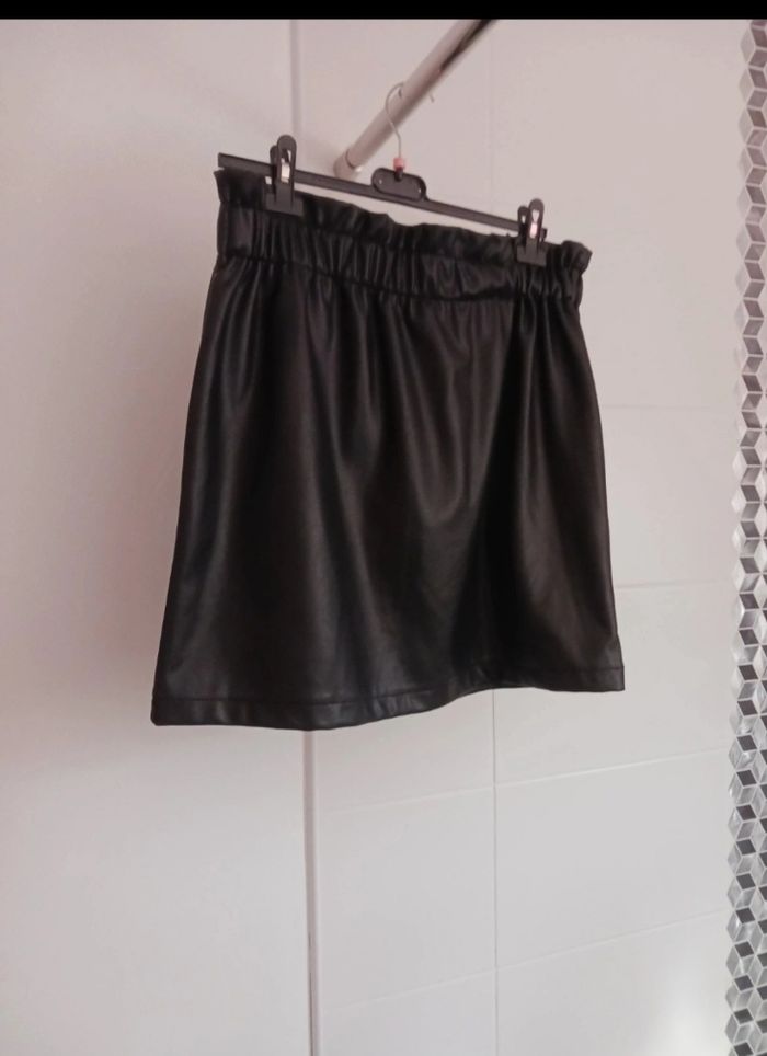 Jupe simili - photo numéro 2